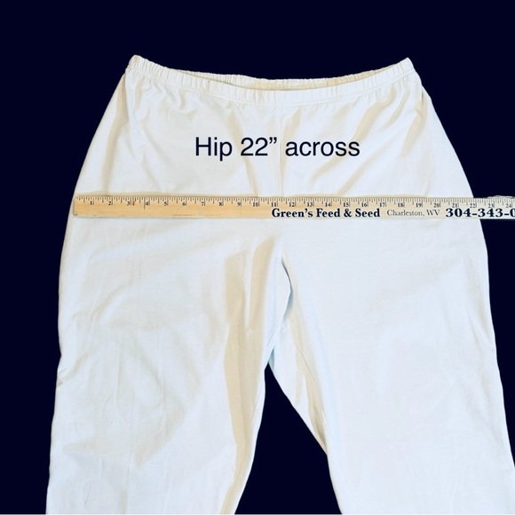 Women With Control Petite Slim Leg Ankle Pants. White. 2X Petite. - Picture 6 of 11